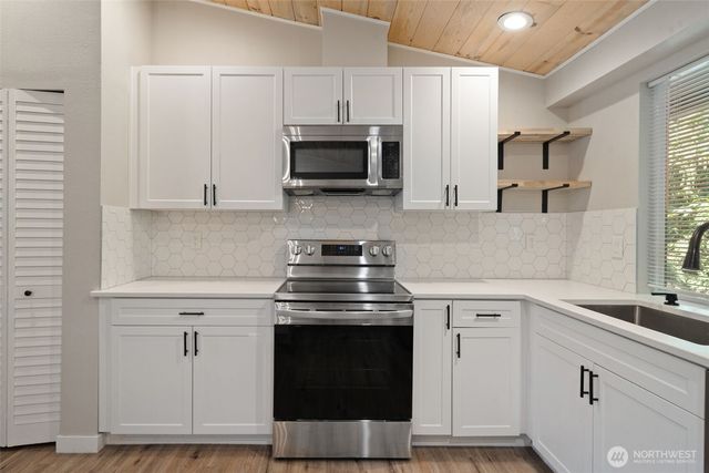 7540 Grahns Lane NE, Bremerton, WA 98311