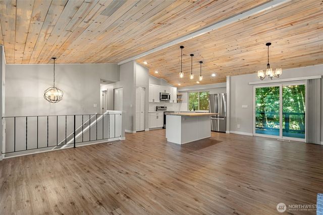 7540 Grahns Lane NE, Bremerton, WA 98311