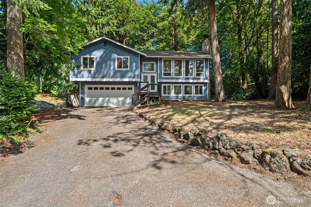 7540 Grahns Lane NE, Bremerton, WA 98311