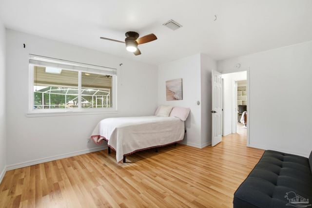 2 Highpoint Dr, Gulf Breeze, FL 32561