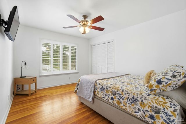 2 Highpoint Dr, Gulf Breeze, FL 32561