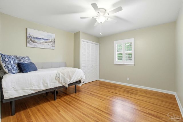 2 Highpoint Dr, Gulf Breeze, FL 32561