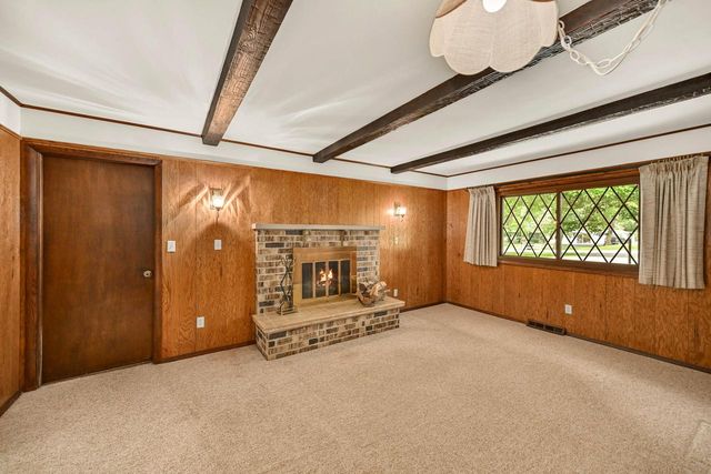 3319 W Woodward DRIVE, Franklin, WI 53132