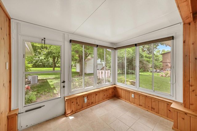 3319 W Woodward DRIVE, Franklin, WI 53132