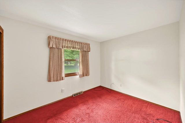 3319 W Woodward DRIVE, Franklin, WI 53132
