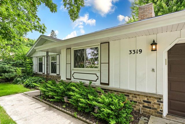 3319 W Woodward DRIVE, Franklin, WI 53132