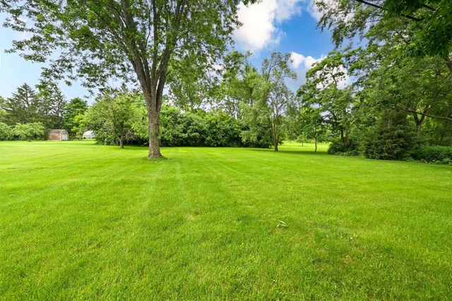 3319 W Woodward DRIVE, Franklin, WI 53132