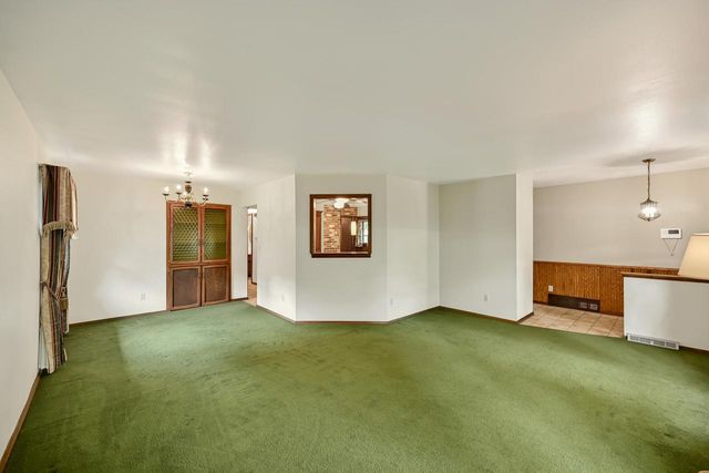 3319 W Woodward DRIVE, Franklin, WI 53132