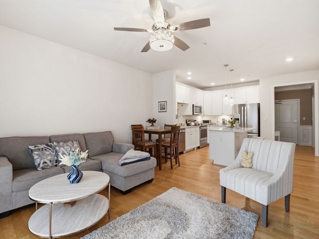 220 Martins Landing 104, North Reading, MA 01864