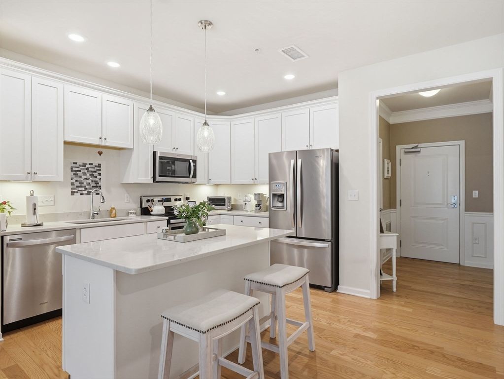 220 Martins Landing 104, North Reading, MA 01864