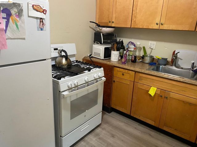 640 N El Camino Real, San Mateo, CA 94401