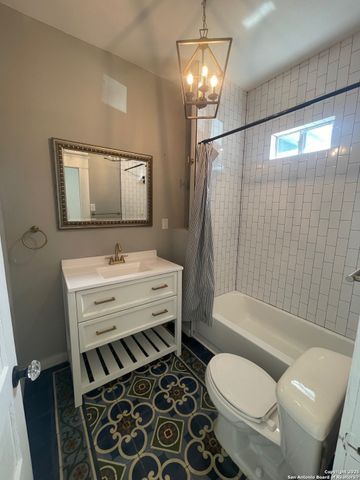 1621 W French Pl, San Antonio, TX 78201