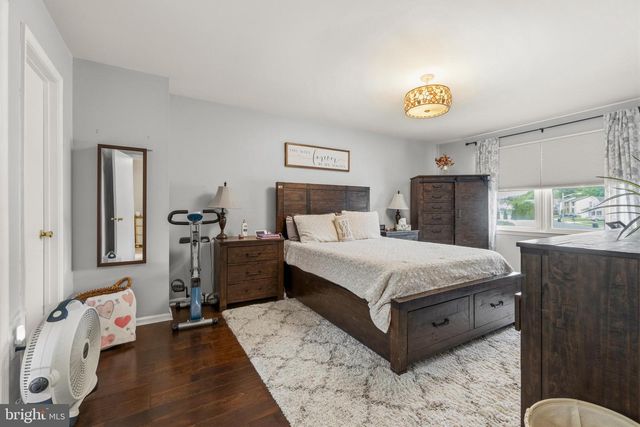 2 FARNHAM CT, Clementon, NJ 08021