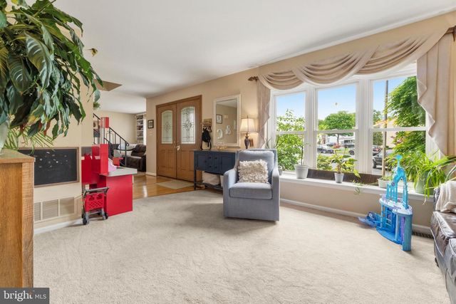 2 FARNHAM CT, Clementon, NJ 08021