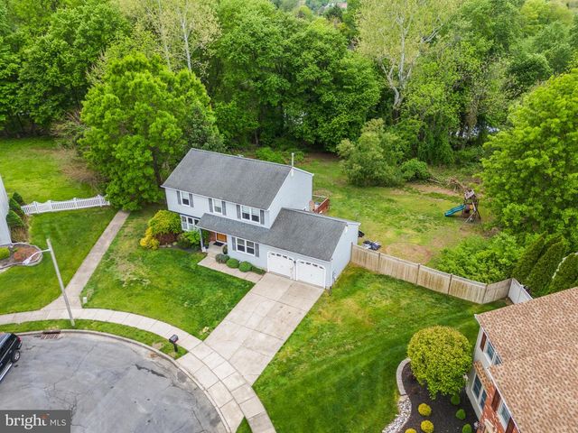 2 FARNHAM CT, Clementon, NJ 08021