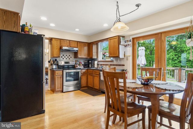 2 FARNHAM CT, Clementon, NJ 08021