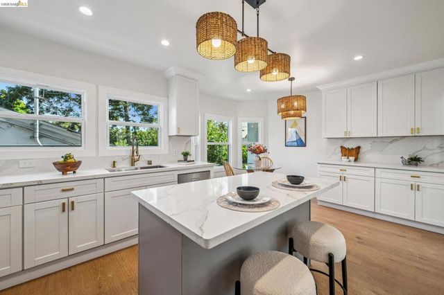 415 Berkeley Park Blvd, Kensington, CA 94706
