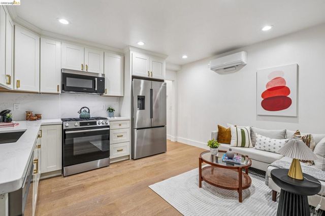 415 Berkeley Park Blvd, Kensington, CA 94706