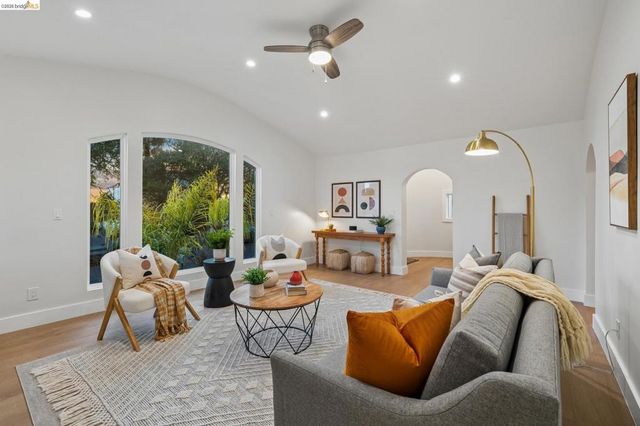 415 Berkeley Park Blvd, Kensington, CA 94706