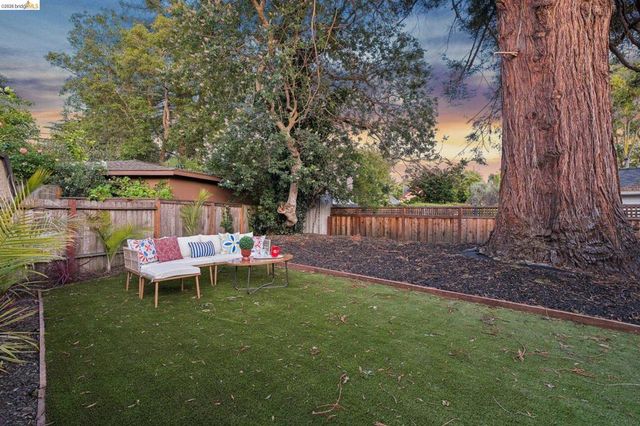 415 Berkeley Park Blvd, Kensington, CA 94706