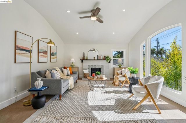415 Berkeley Park Blvd, Kensington, CA 94706
