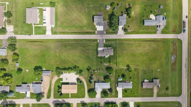 204 5th Street S, Fairmount, ND 58030