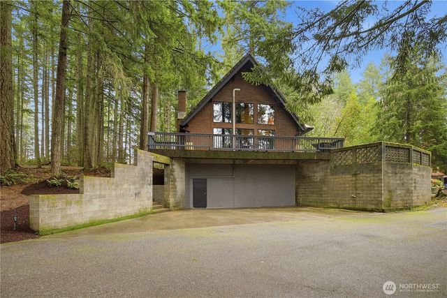 2103 46th Avenue NE, Olympia, WA 98506