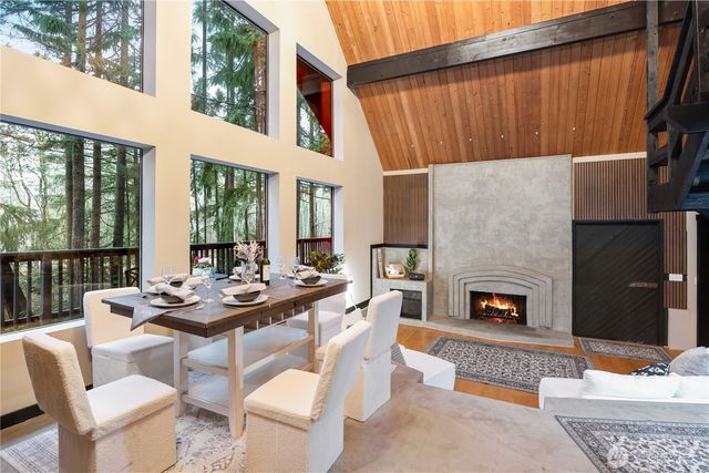 2103 46th Avenue NE, Olympia, WA 98506