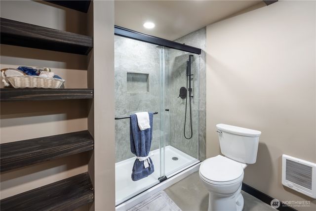 2103 46th Avenue NE, Olympia, WA 98506