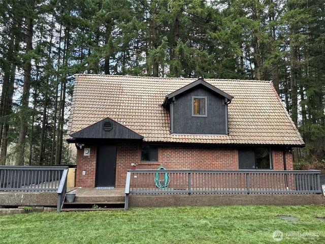 2103 46th Avenue NE, Olympia, WA 98506