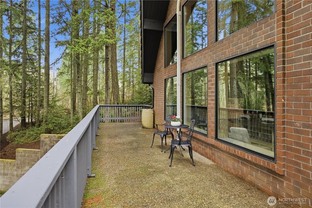 2103 46th Avenue NE, Olympia, WA 98506