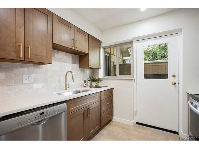 549 Detroit St, Denver, CO 80206