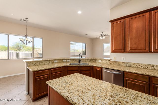 1218 W Cordia Place, Oro Valley, AZ 85755