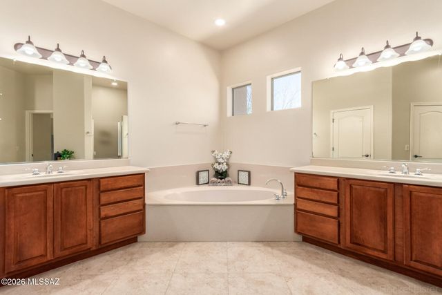 1218 W Cordia Place, Oro Valley, AZ 85755