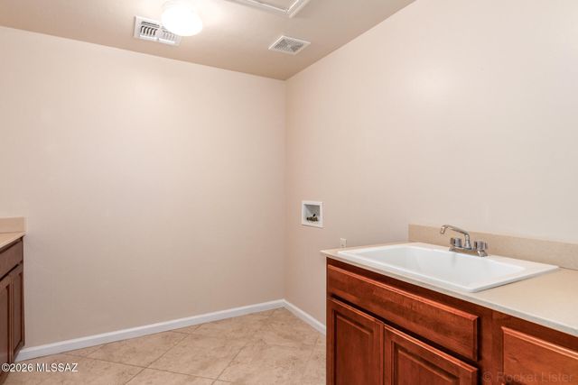 1218 W Cordia Place, Oro Valley, AZ 85755