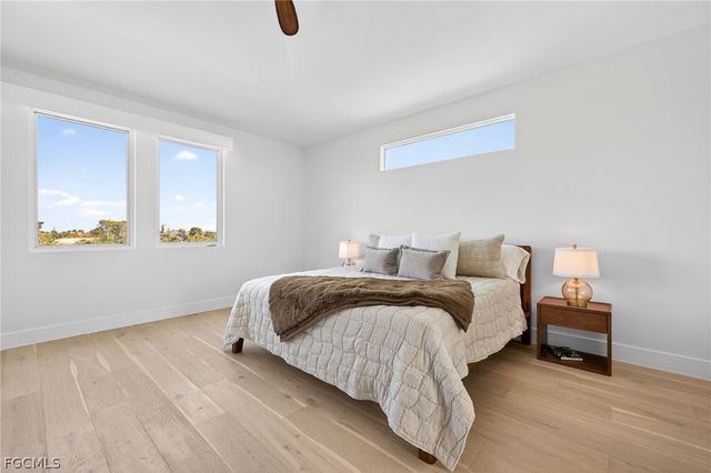 1272 Par View DR, Sanibel, FL 33957