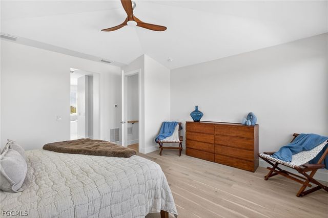 1272 Par View DR, Sanibel, FL 33957