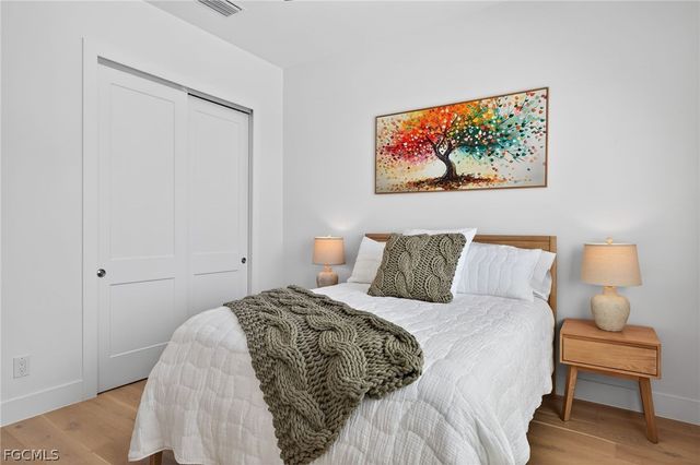 1272 Par View DR, Sanibel, FL 33957