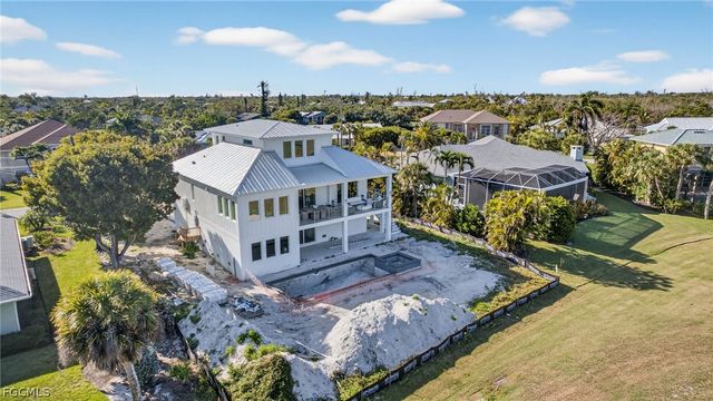 1272 Par View DR, Sanibel, FL 33957