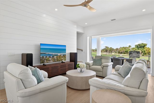 1272 Par View DR, Sanibel, FL 33957