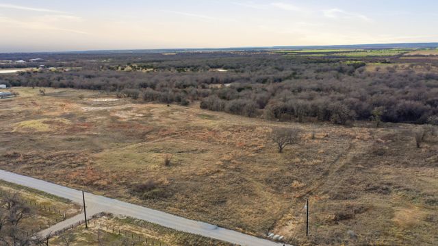 633 N Stallion Meadows Drive, Perrin, TX 76486