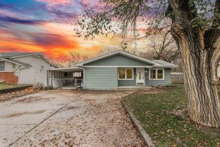 608 N 1st Ave, Mulvane, KS 67110