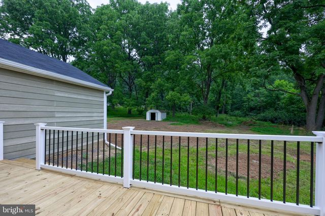 1384 ROUNDTOP RD, Middletown, PA 17057