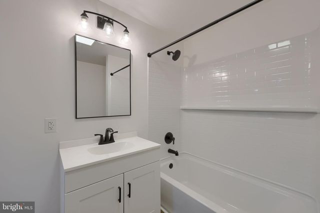 1384 ROUNDTOP RD, Middletown, PA 17057