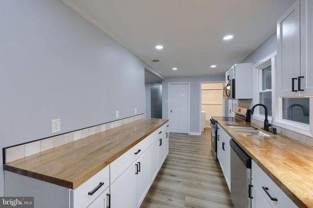 1384 ROUNDTOP RD, Middletown, PA 17057