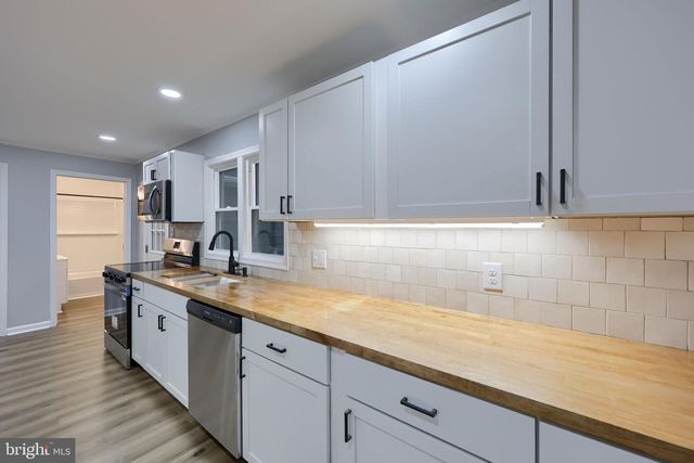 1384 ROUNDTOP RD, Middletown, PA 17057