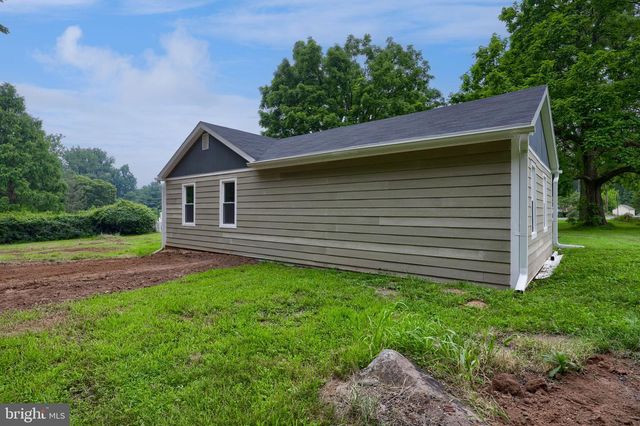 1384 ROUNDTOP RD, Middletown, PA 17057