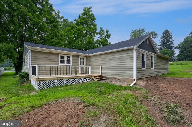 1384 ROUNDTOP RD, Middletown, PA 17057