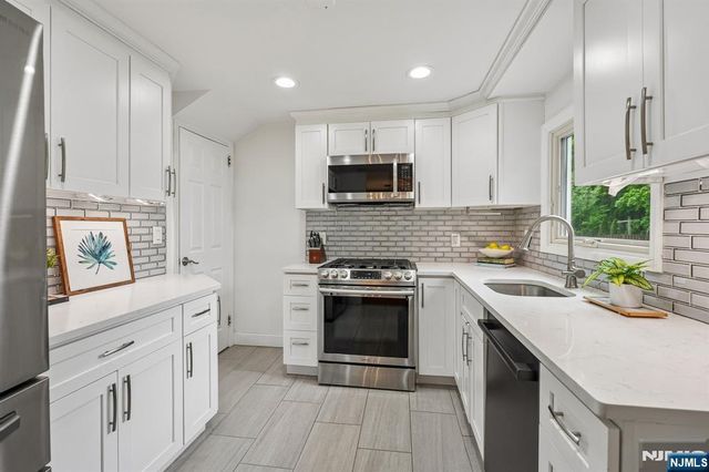 93 Prospect Street, Verona, NJ 07044