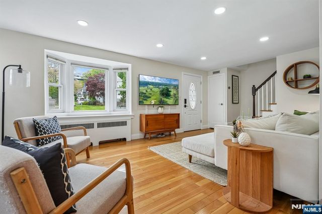 93 Prospect Street, Verona, NJ 07044